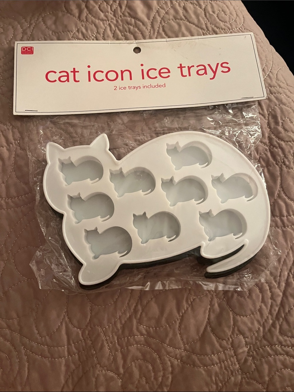 DC White and Black Cat-Shaped Silicone Ice Tray Duo